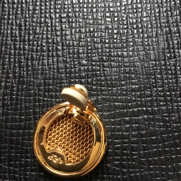 Ralph Lauren earrings - Picture 3 of 3